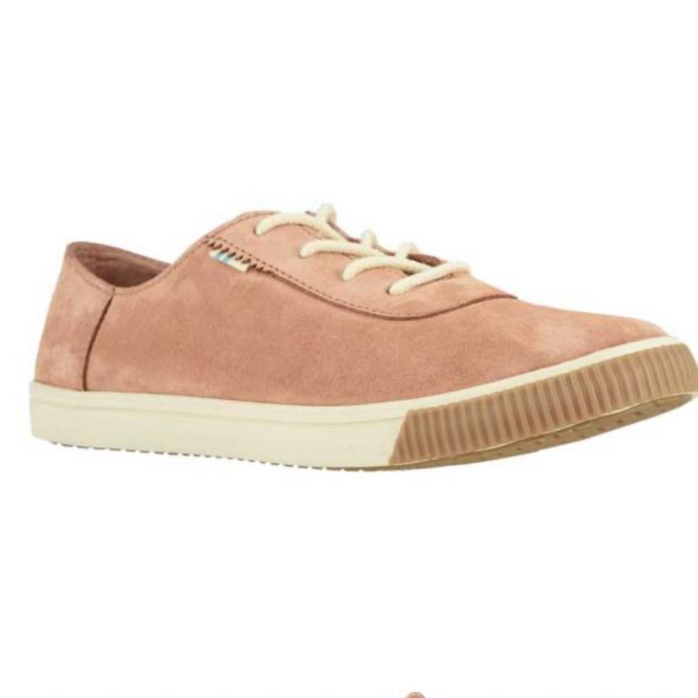 Toms NWT size 6 Wmn